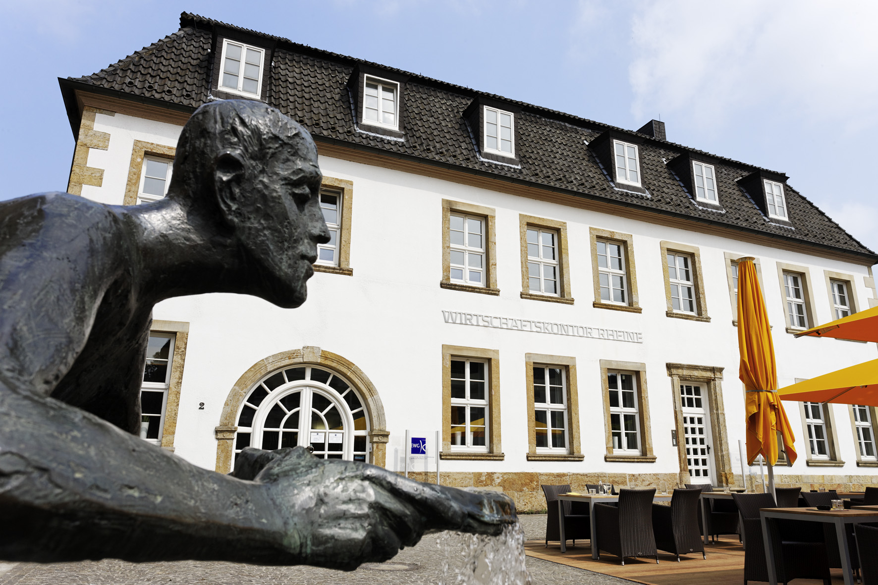 wirtschaftskontor-mit-bueste